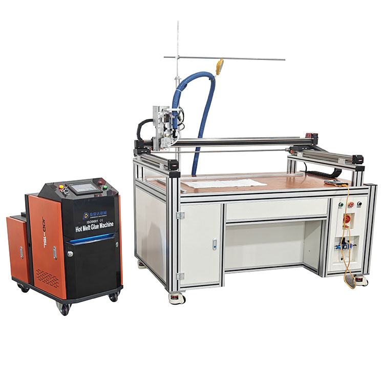 Tres-axis dispensationem machina